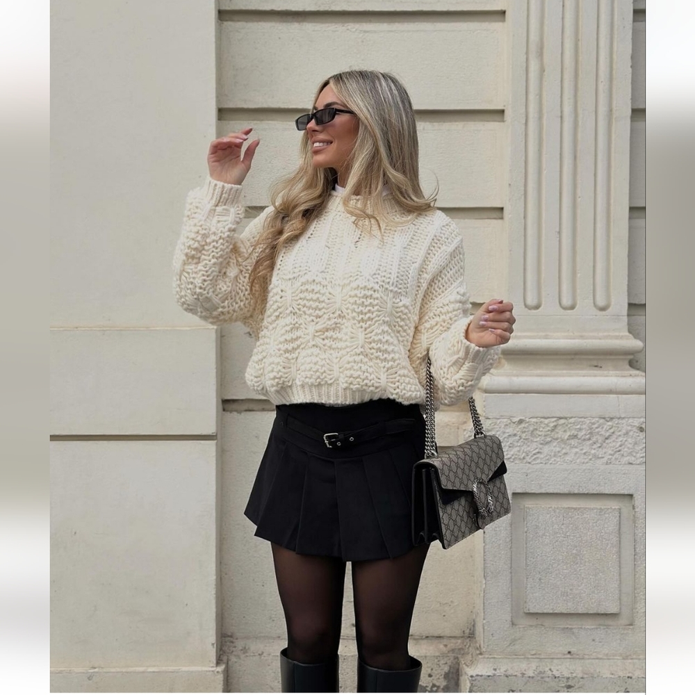 BNWT! Zara textured knit sweater
